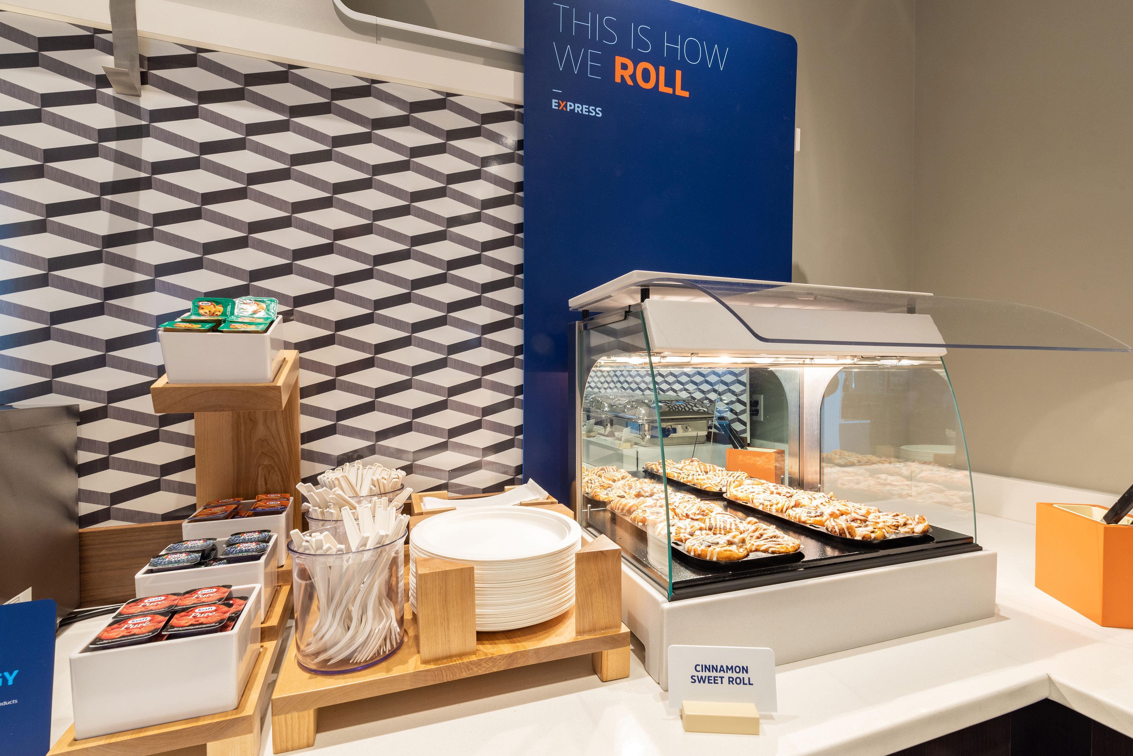 Holiday Inn Express Pratt By Ihg Buitenkant foto